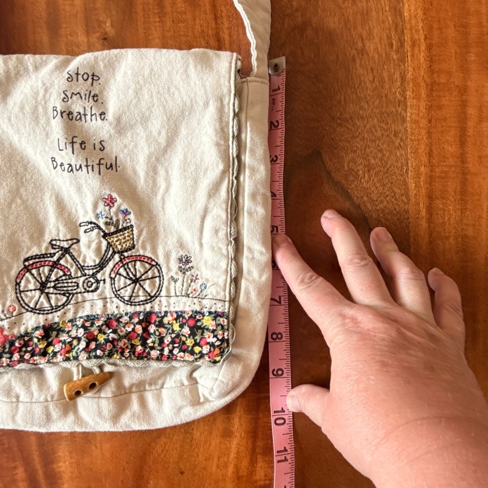 Natural Life Women's Embroidered "Stop, Smile, Breathe. Life is Beautiful" Purse - Picture 4 of 10